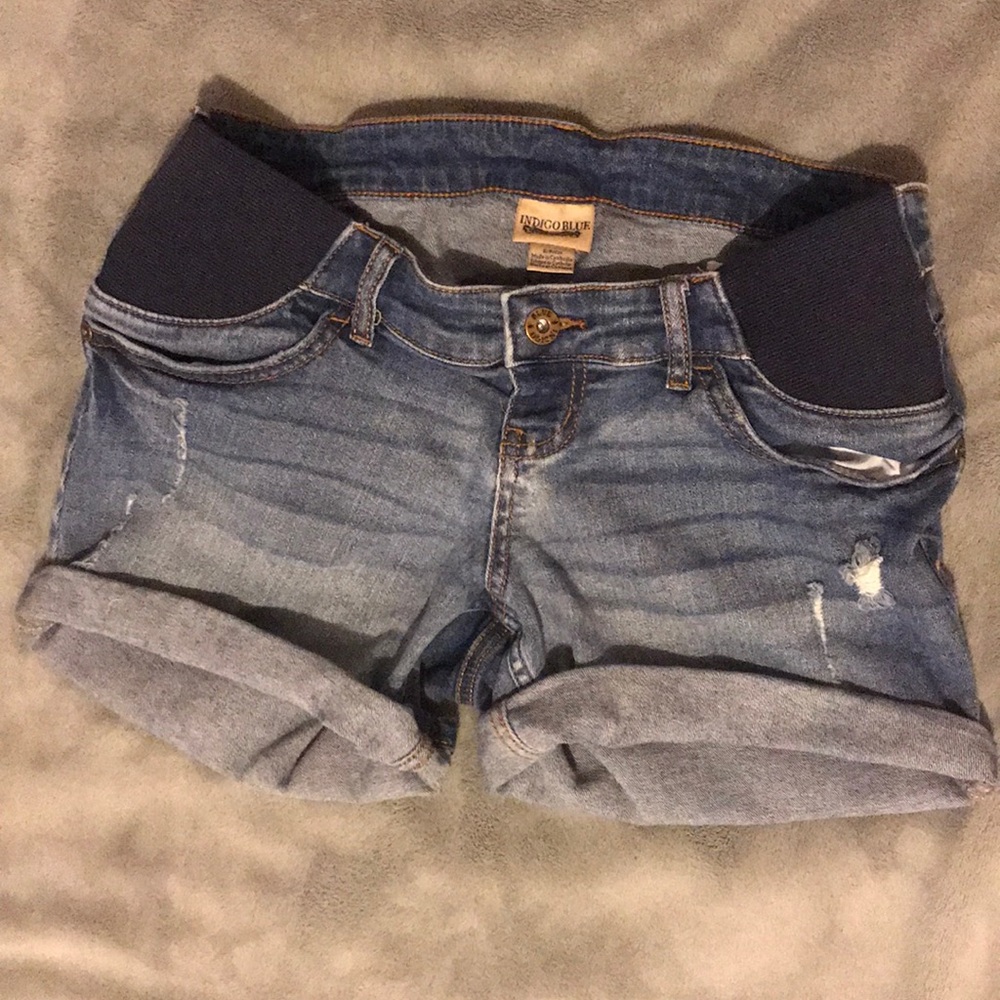 Maternity shorts size SM distressed medium wash